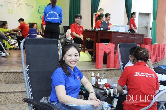 Đoàn viên thanh niên Cục Du lịch Quốc gia Việt Nam cùng các đơn vị hưởng ứng chương trình